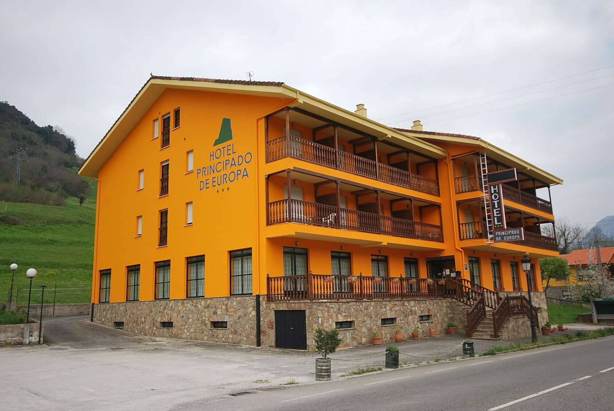 Hotel Principado De Europa Arenas De Cabrales Exterior foto